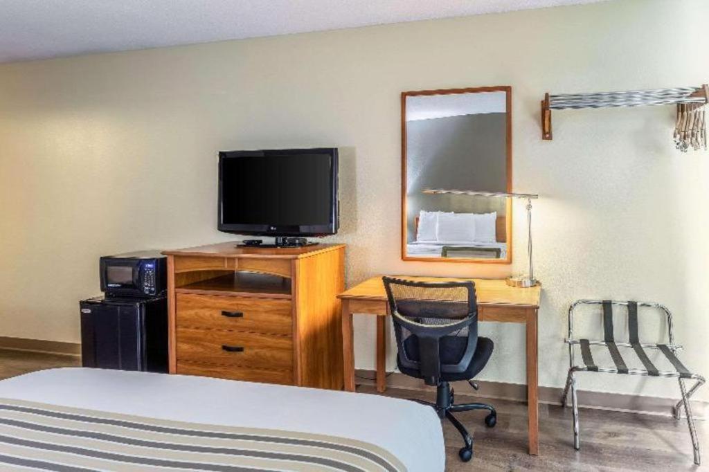 Econo Lodge Итака Экстерьер фото