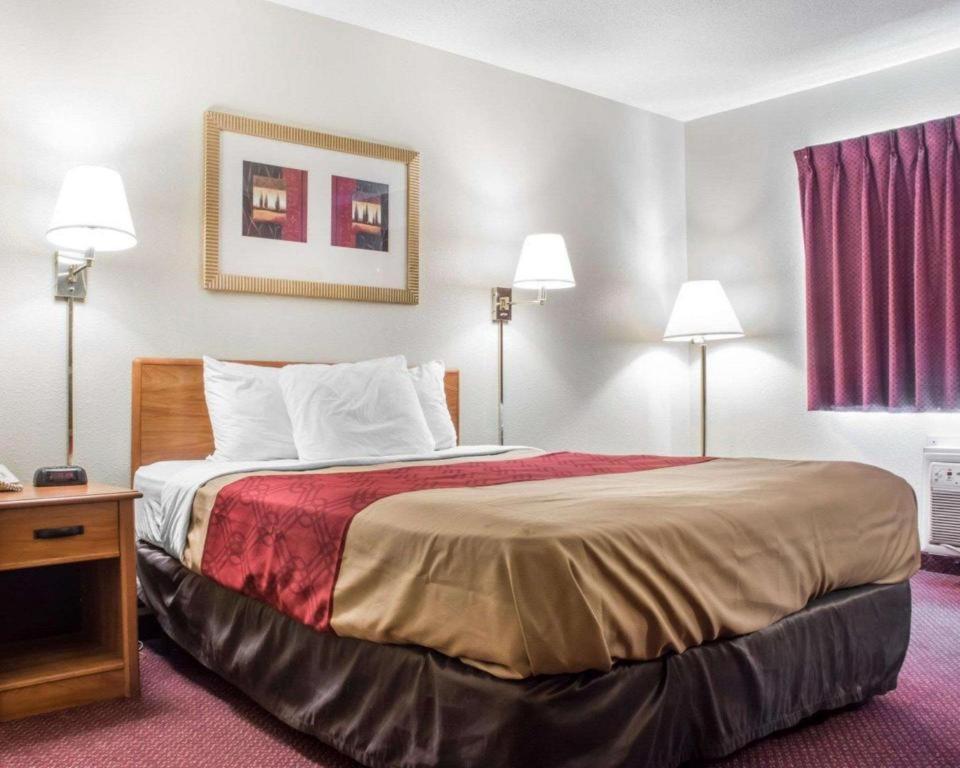 Econo Lodge Итака Экстерьер фото