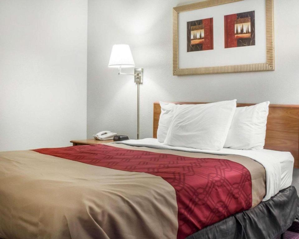 Econo Lodge Итака Экстерьер фото
