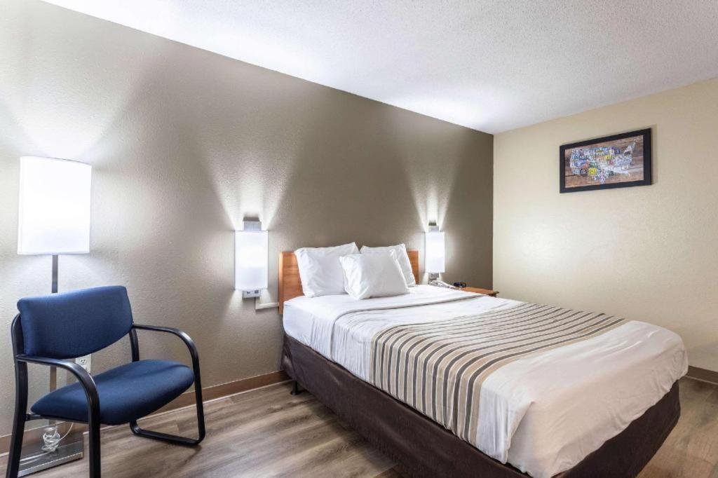 Econo Lodge Итака Экстерьер фото